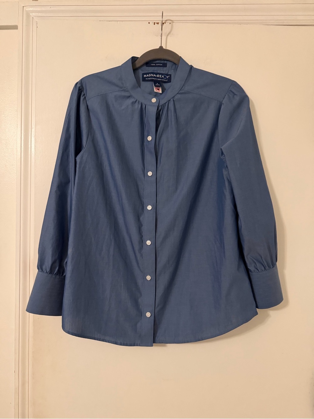 MagnaReady Women’s Adaptive Magnetic Closure Classic Blouse size S
